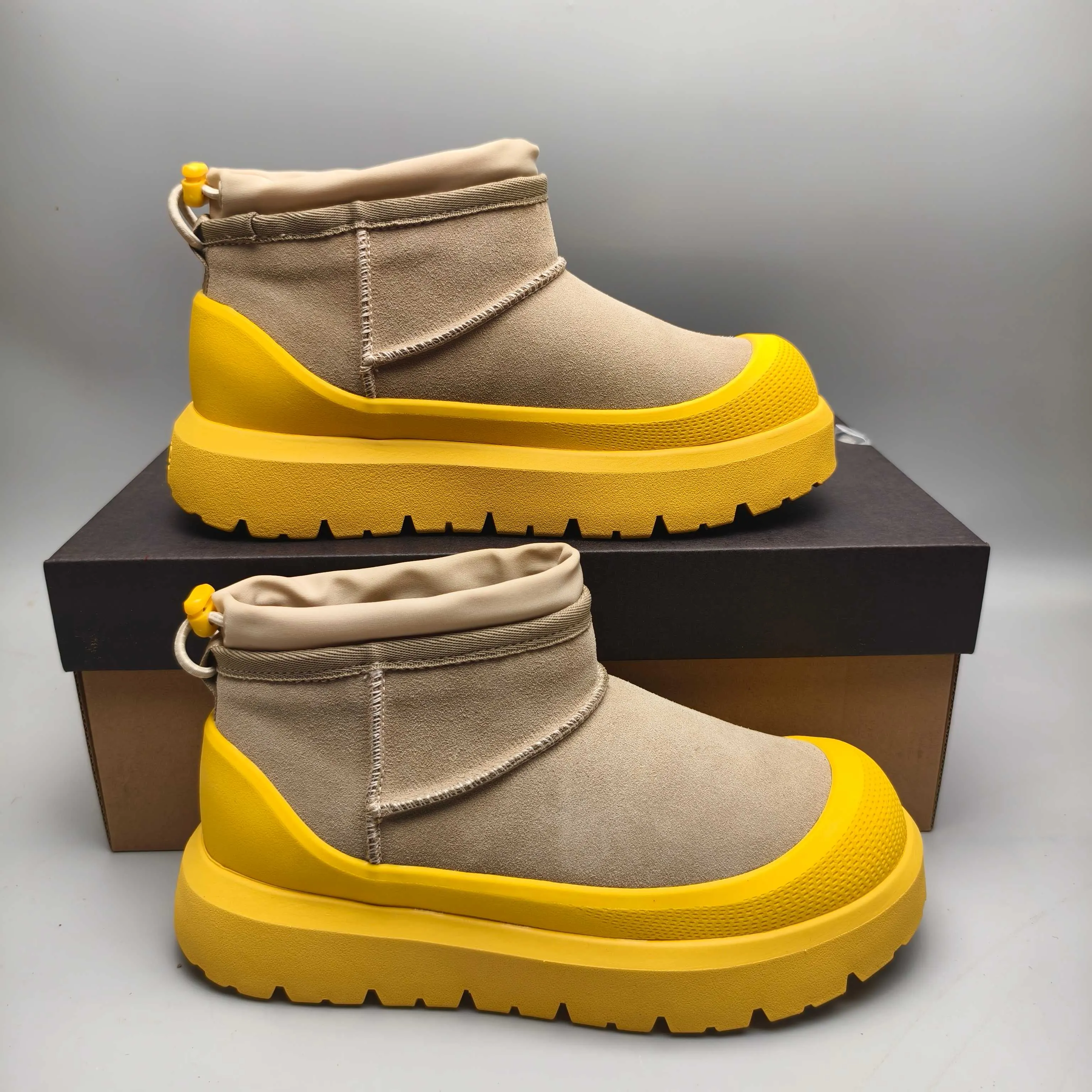💰Women’s shoes 280 Men’s shoes 300 UGG sheepskin all-in-one snow boots 4196 Classic waterproof rubber sole couple’s shoes Color: white bottom, yellow bottom, blue bottom, black Matching code: 35-45